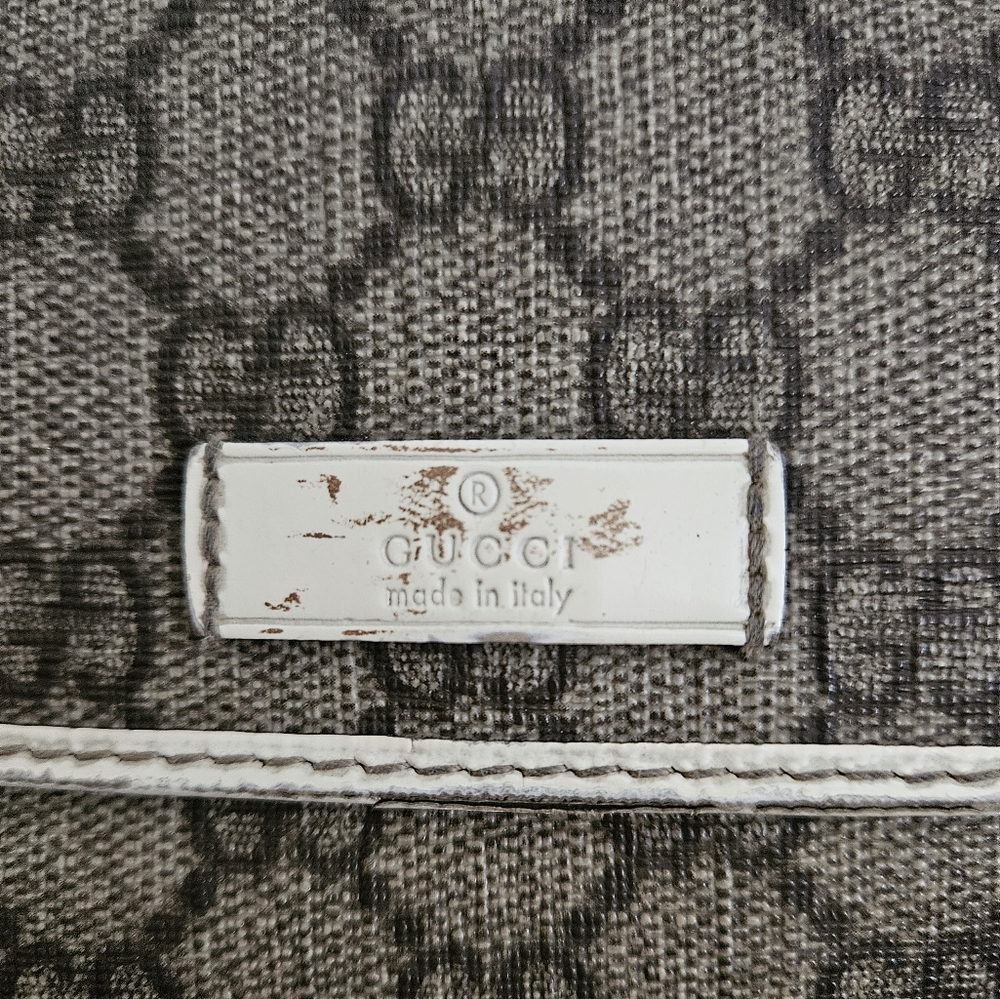 Gucci wallet